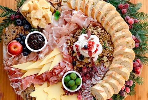 20 Photo Christmas Cheeseboard 1