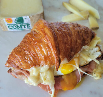 22 Photo Comte Breakfast Croissant 1sm