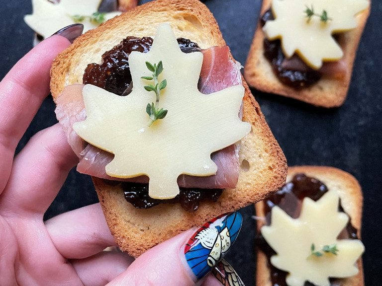 21 Comte Fig Jam Toasts Erika 1sm