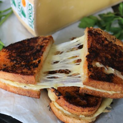 Comté is one of the best cheeses for melting 22 Photo Grilled Cheese Stretch